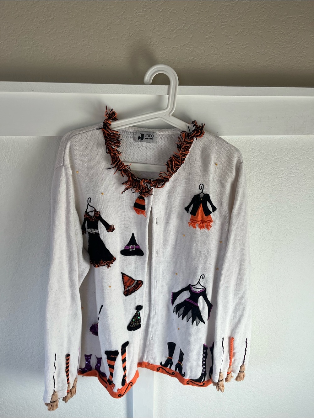 Vintage J Two Halloween Witches Knit Women's Large Cardigan Sweater.